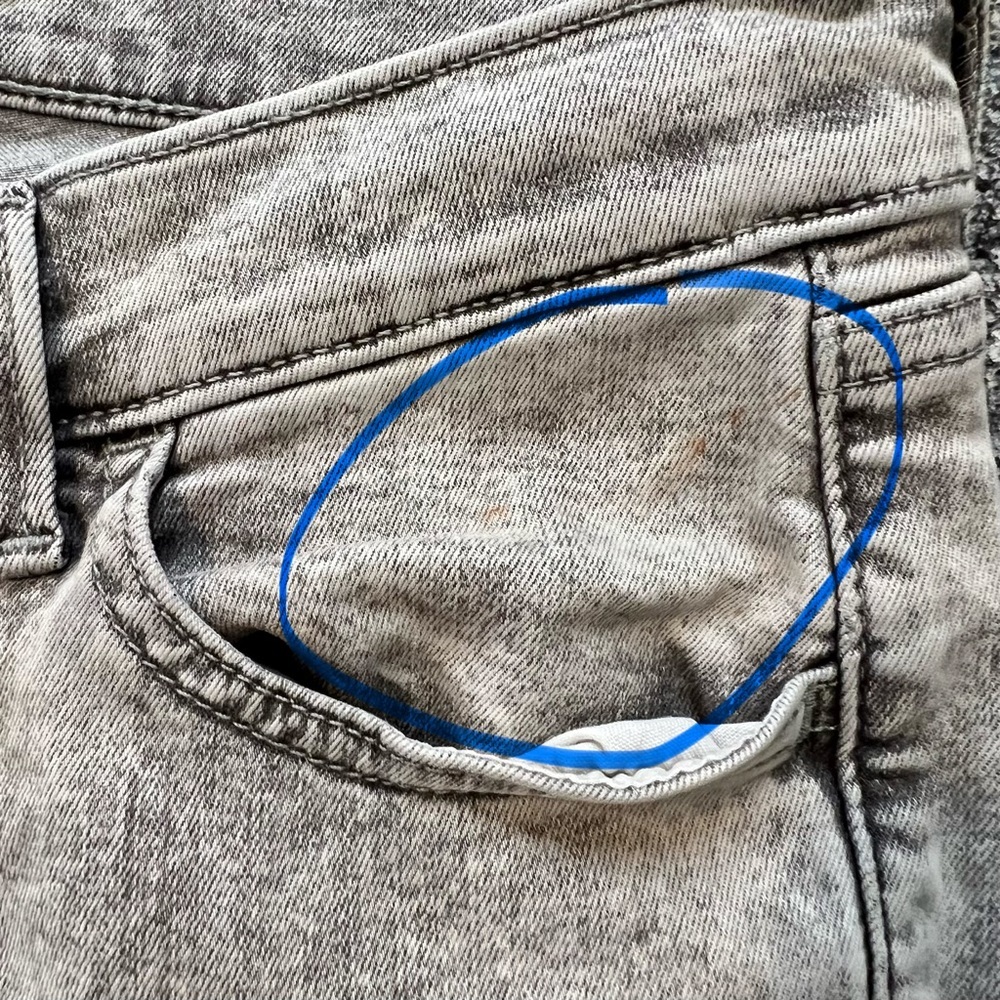 ❤️3/$15 Levi Strauss & Co Women's Gray Skinny Jeans- Waist 30 - Picture 9 of 14